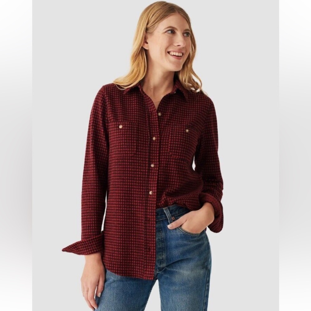 • Faherty • Women’s Legend Sweater Shirt Button Down
Red Black Gingham XS
